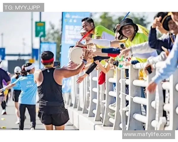 深圳街舞队在马拉松大满贯中的团队协作表现精彩纷呈引发热议