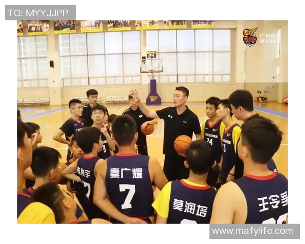 广州篮球队的拼搏之路与邀请赛的荣耀时刻回顾 广州篮球队的拼搏之路与邀请赛的荣耀时刻回顾